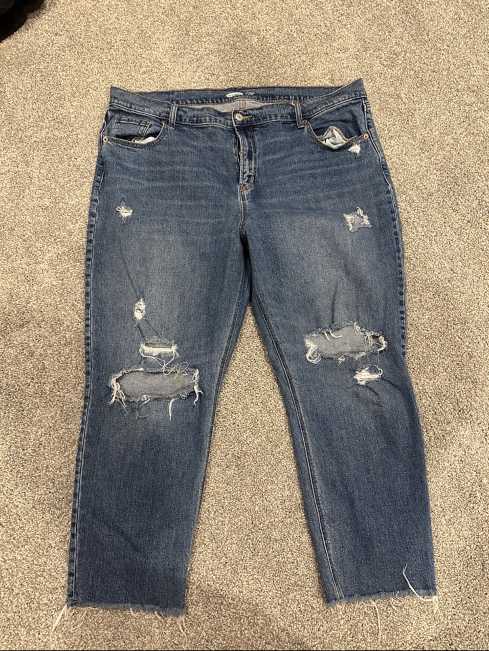 Old Navy Distressed Boyfriend Jean